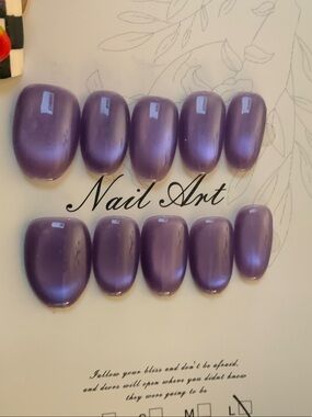 Custom Made L Short Shimmery Purple Cat’s Eye nail set